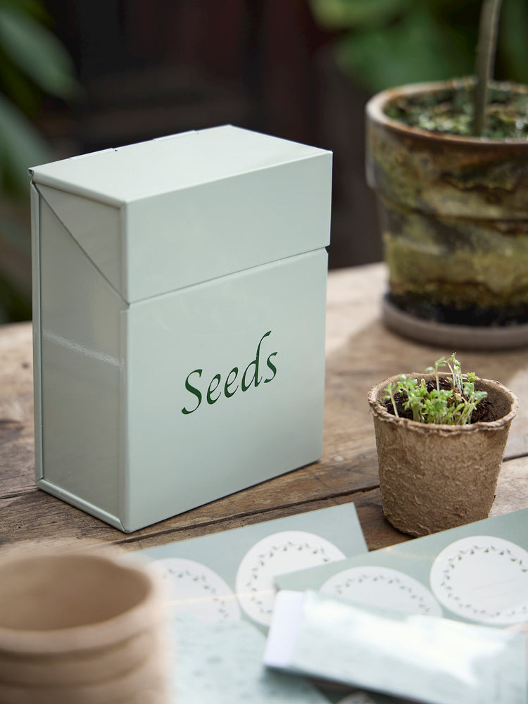 Seed box