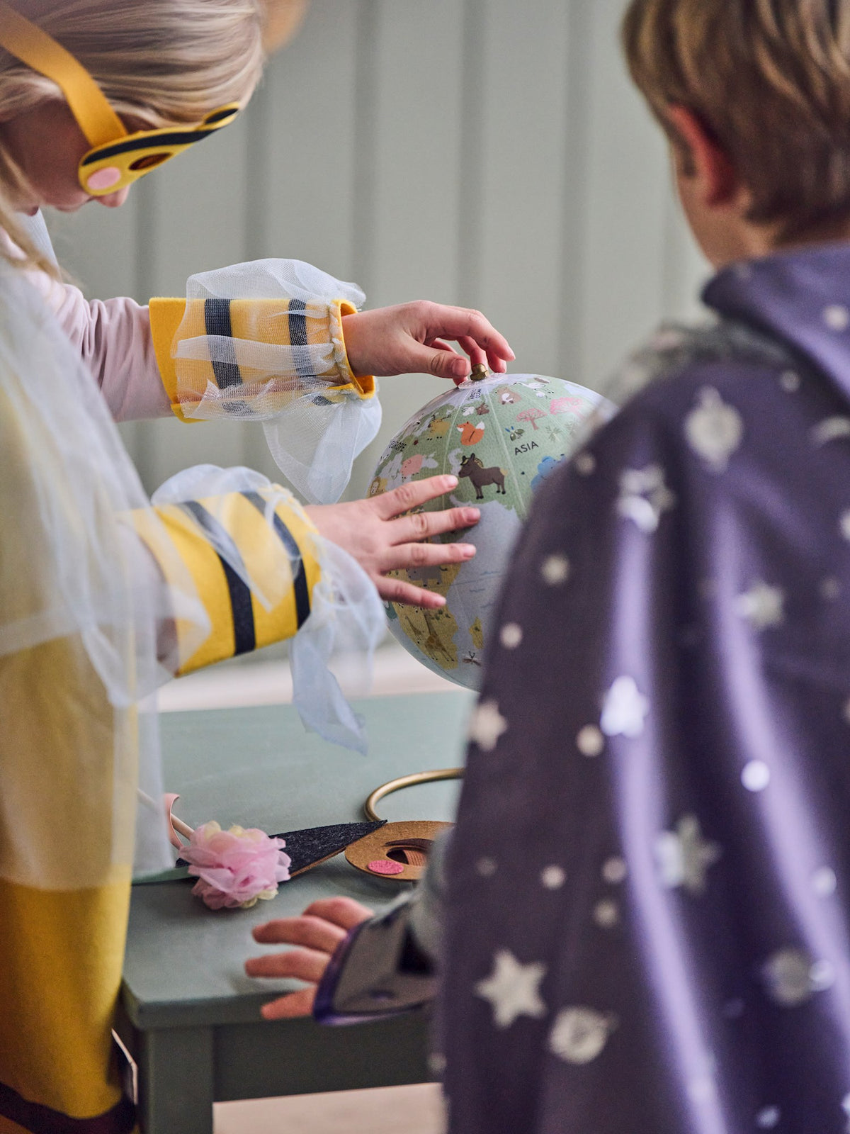 Bumblebee dress-up set