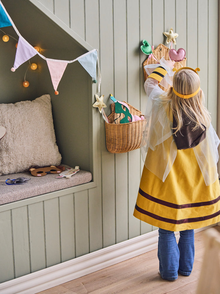 Bumblebee dress-up cape