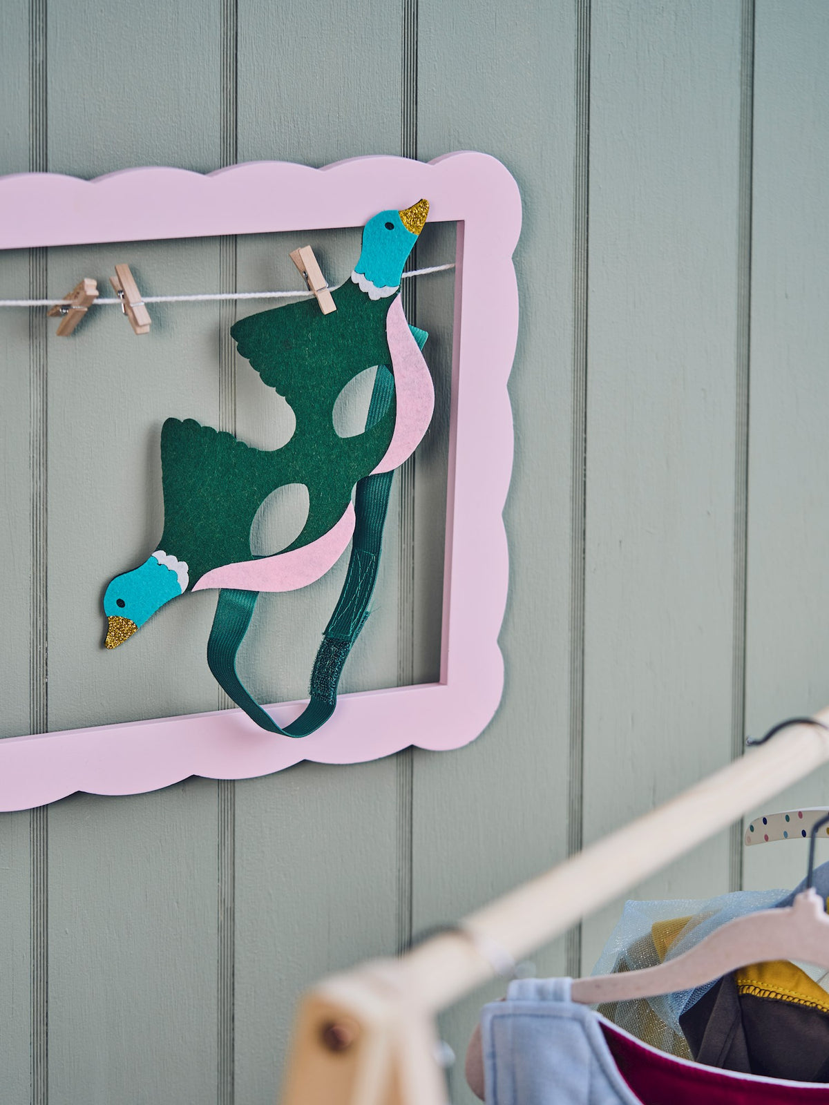 Dress-up duck mask