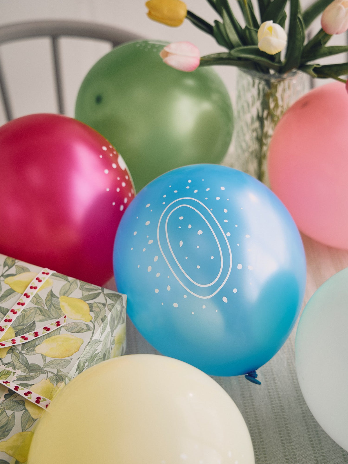 Balloons with number 0