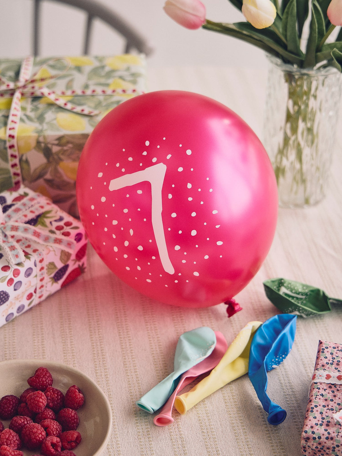 Balloons with number 7
