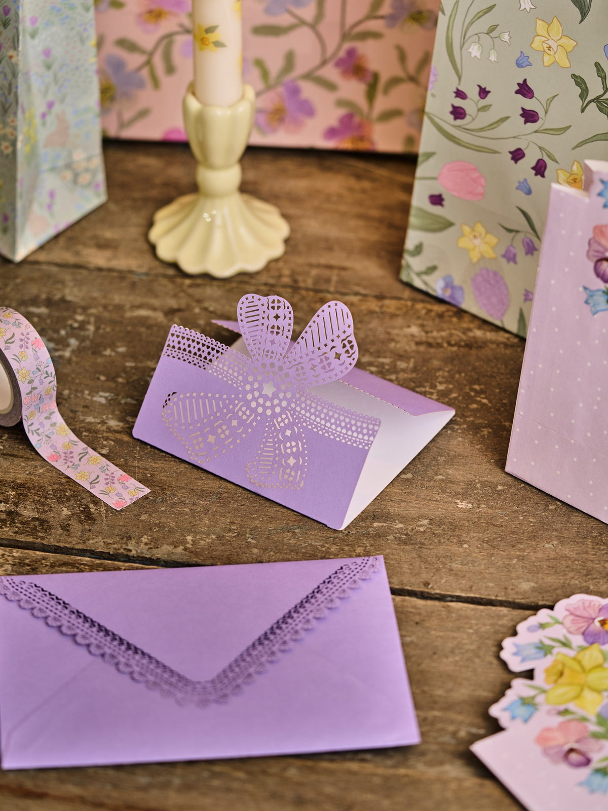Greeting card with bow
