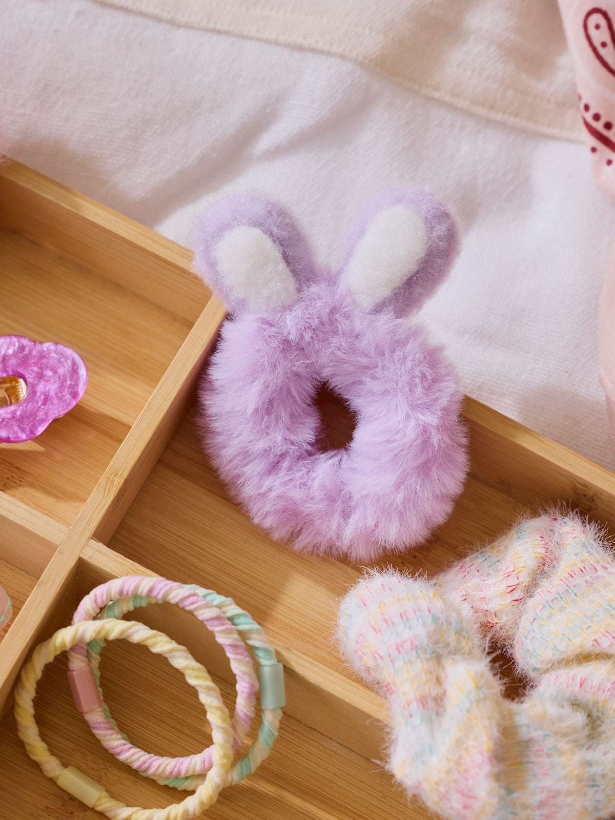 Hair tie with bunny ears