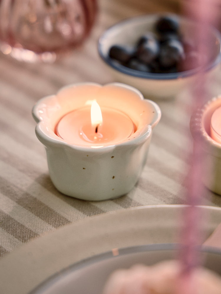 Tealight holder
