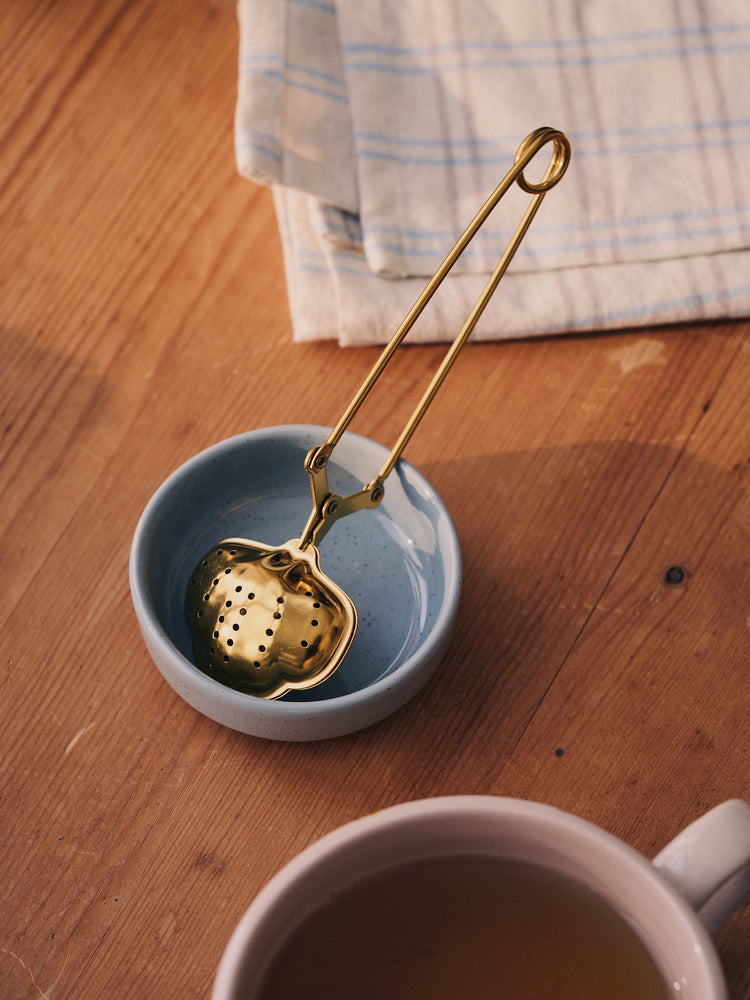 Tea strainer