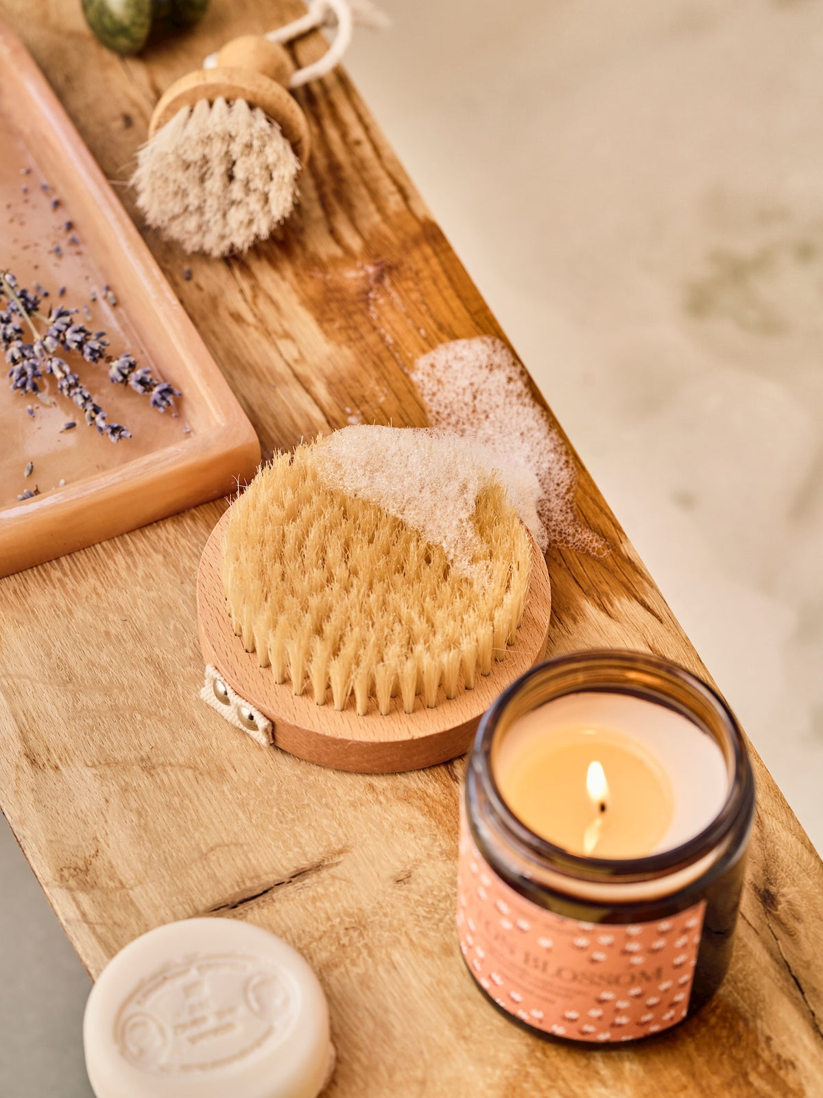 Dry body brush