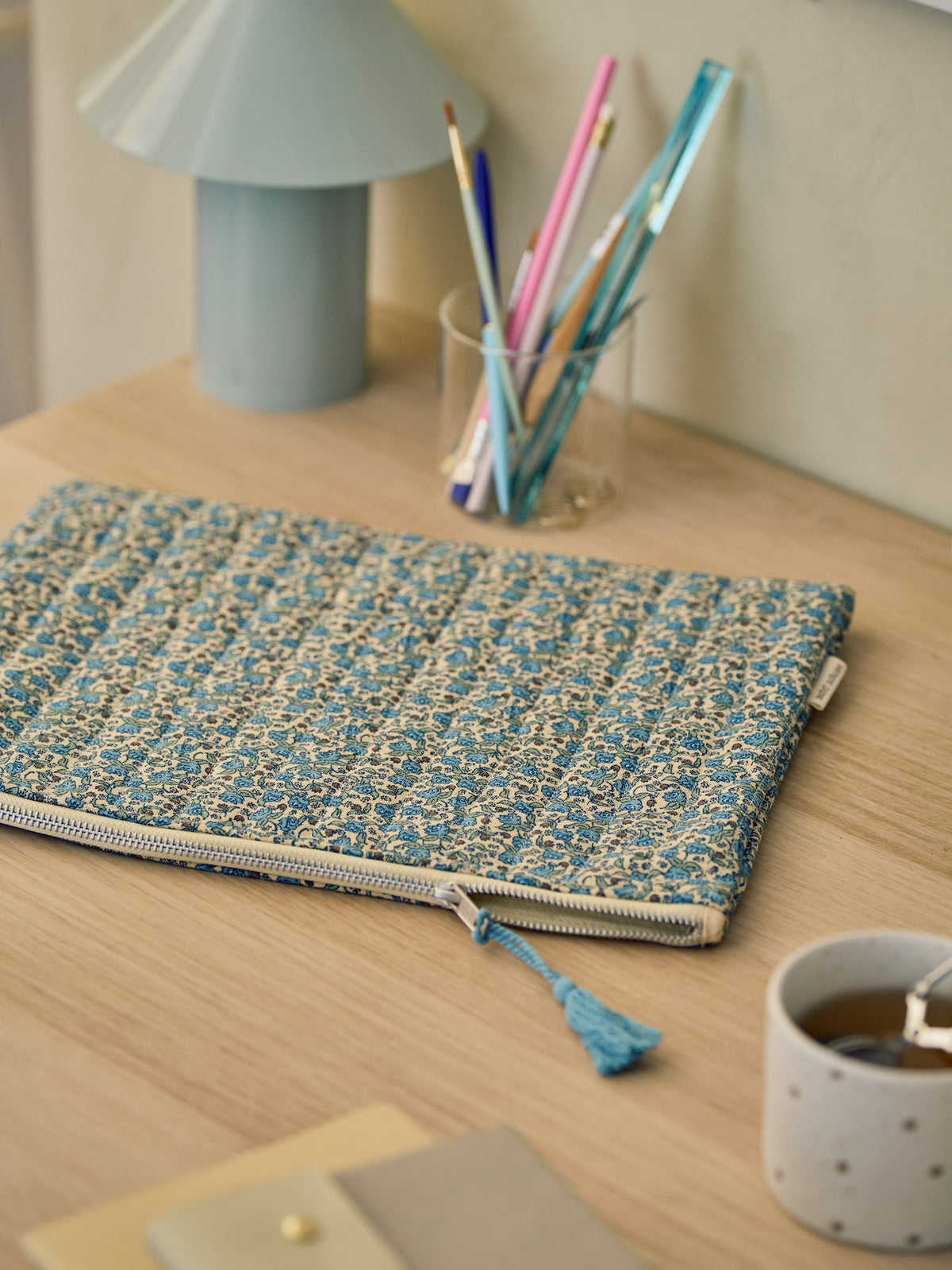 Laptop sleeve