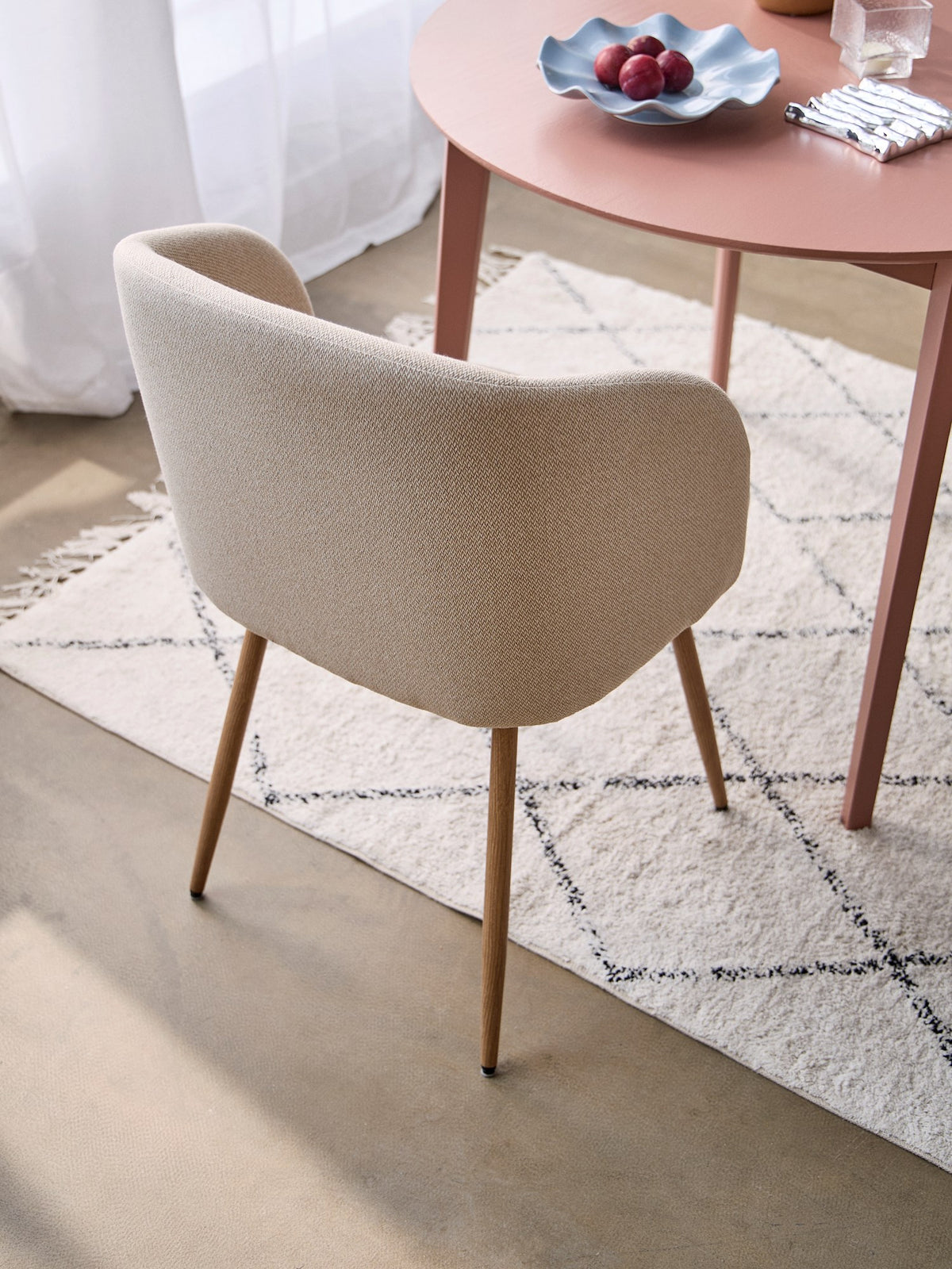 ANNA Dining chair with arm rests