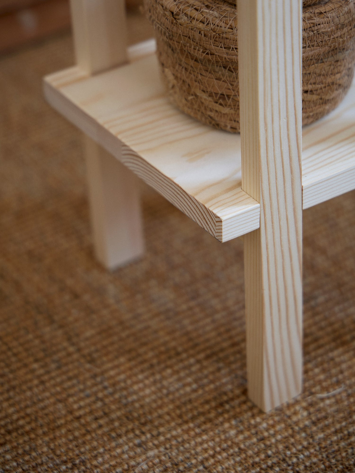 Pine plant stand