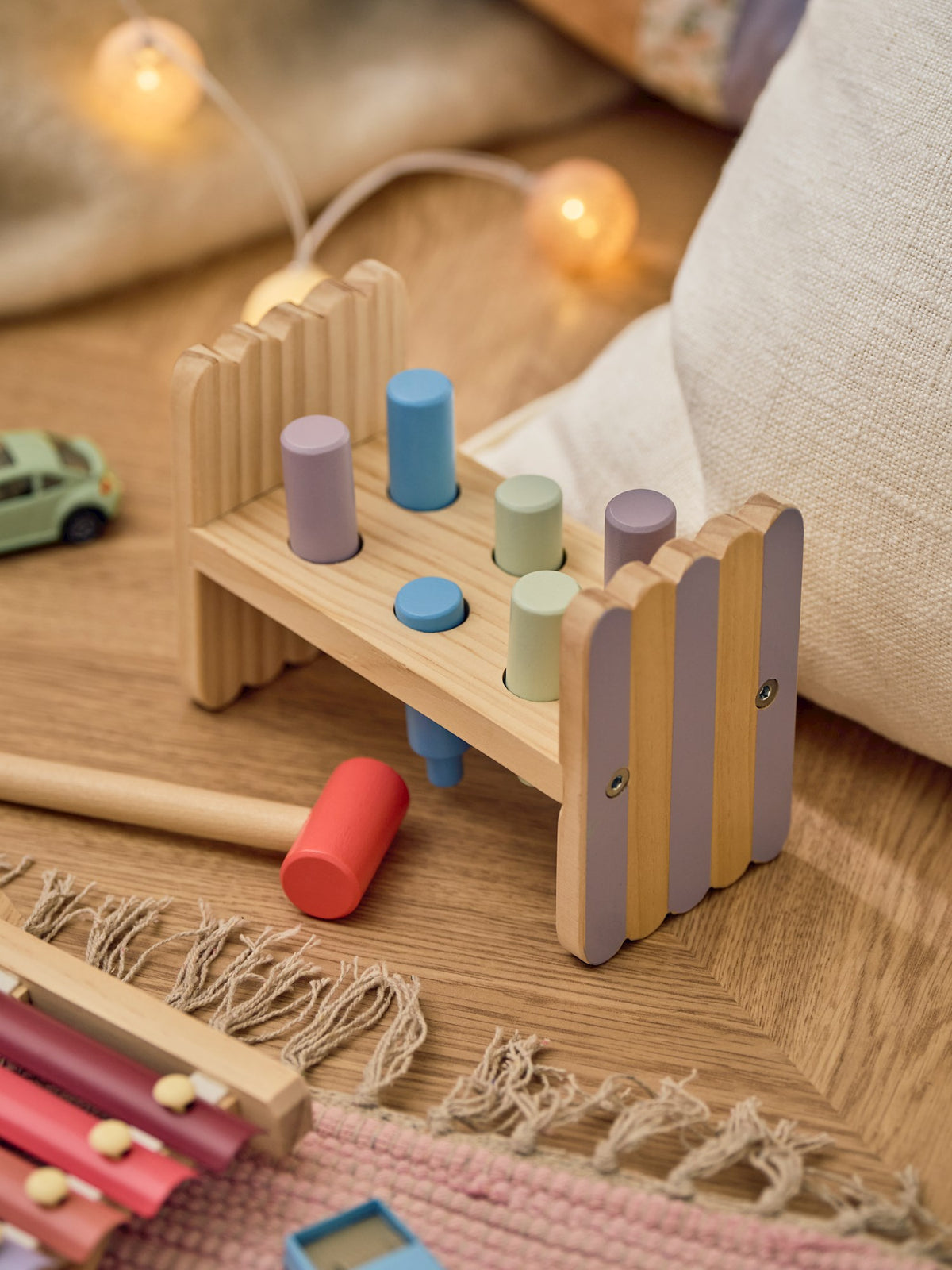 Wooden hammer bench toy