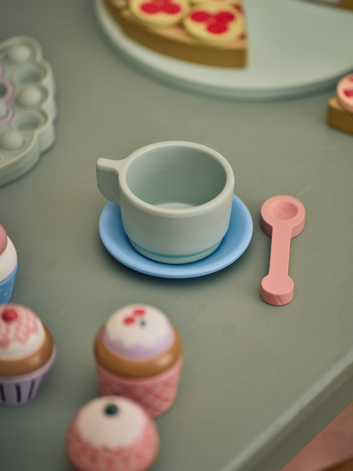Toy teacup set