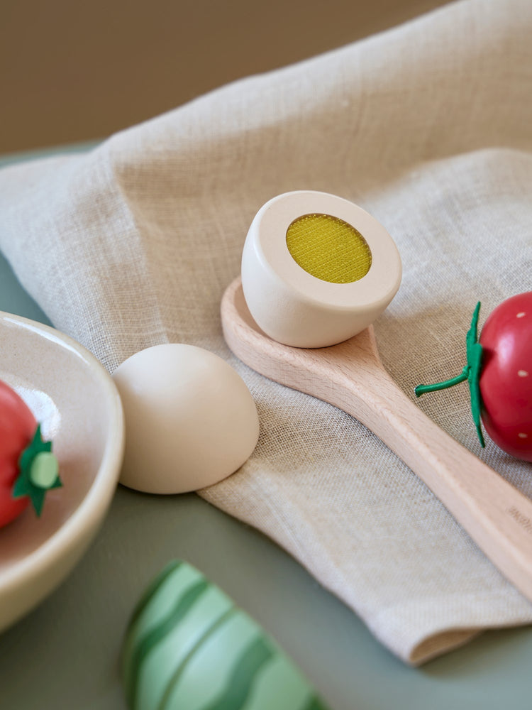 Wooden toy egg