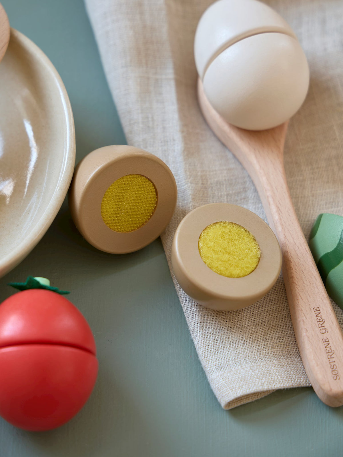 Wooden toy egg