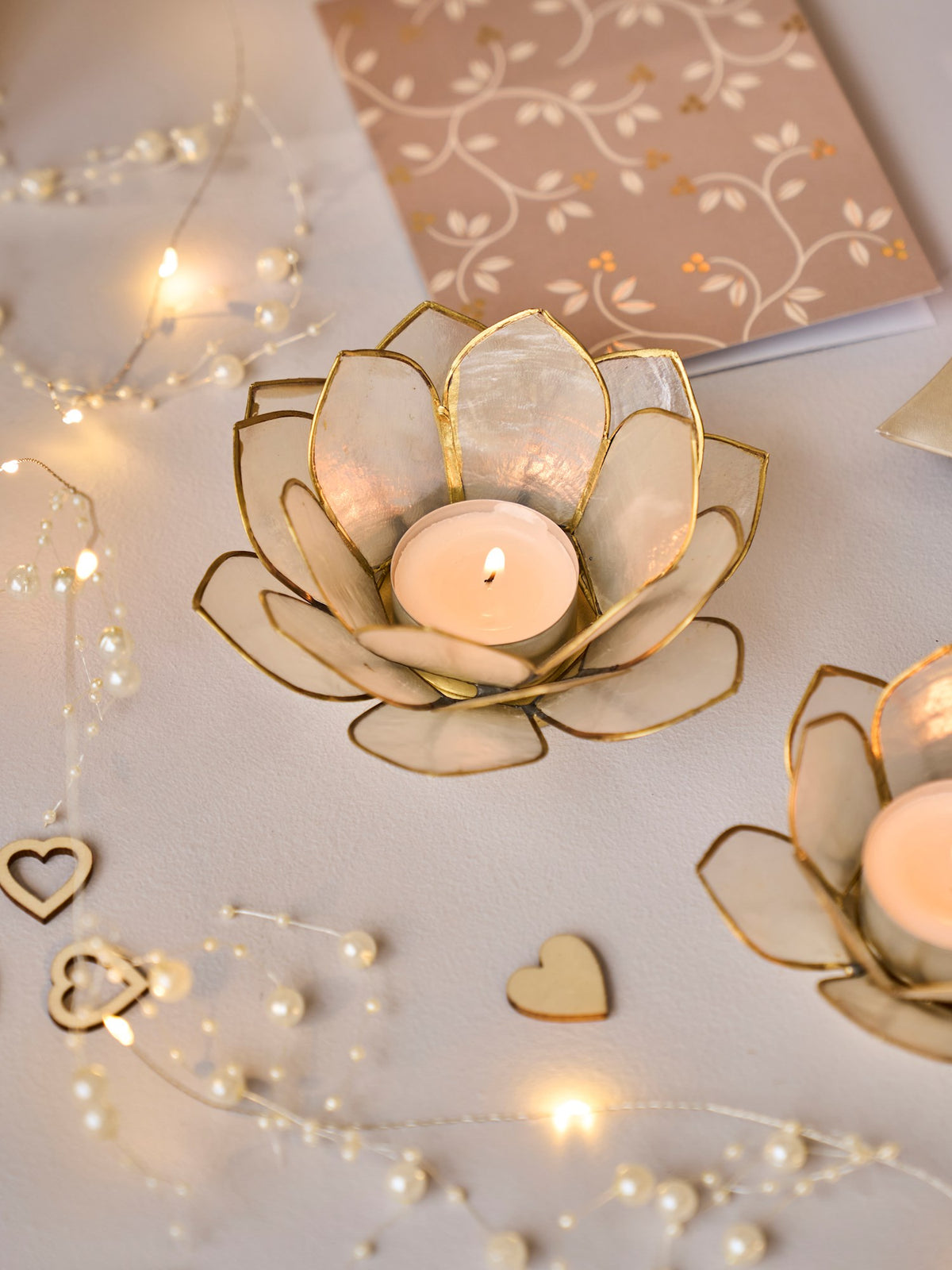 Tealight holder