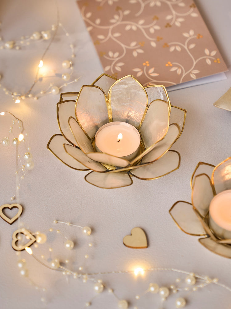 Tealight holder