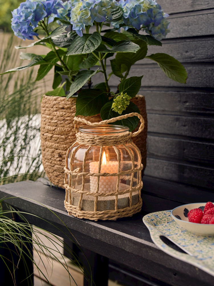 Tealight holder