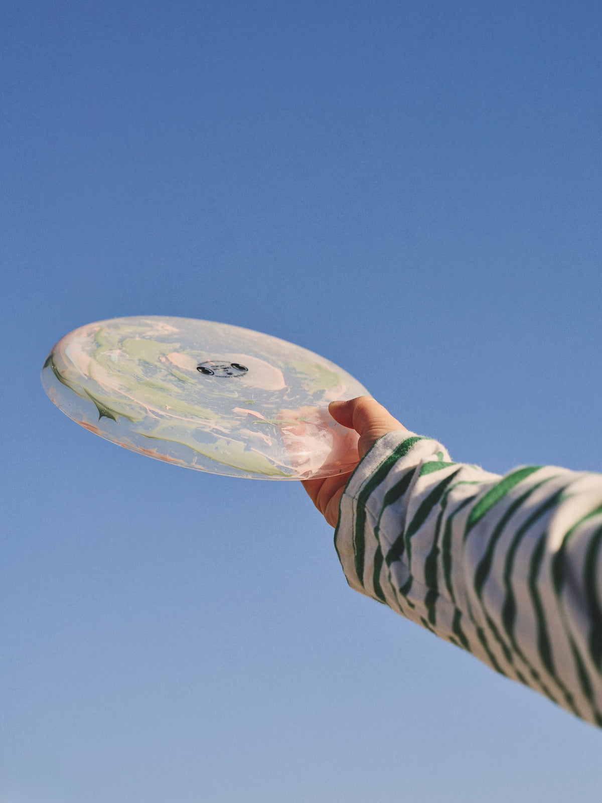 Flying disc