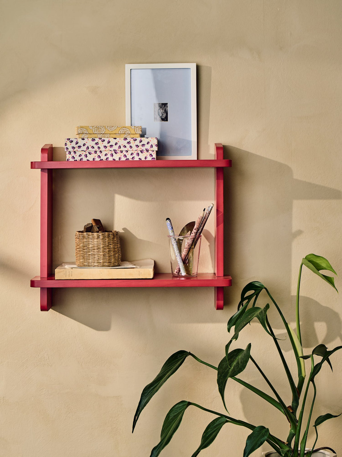 Wall shelf