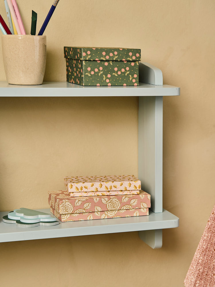 Wall shelf