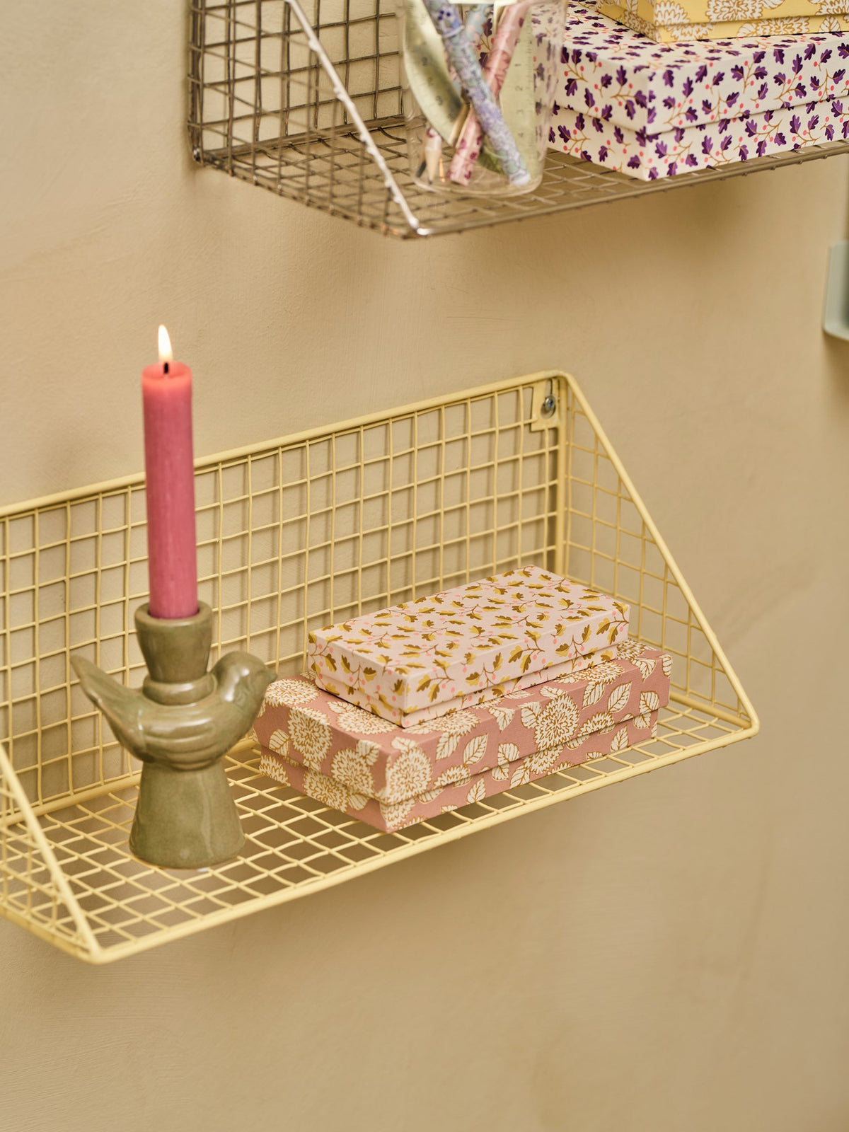 Wire shelf