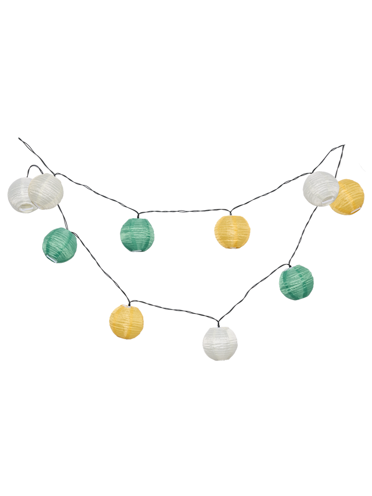 Solar string lights with lanterns