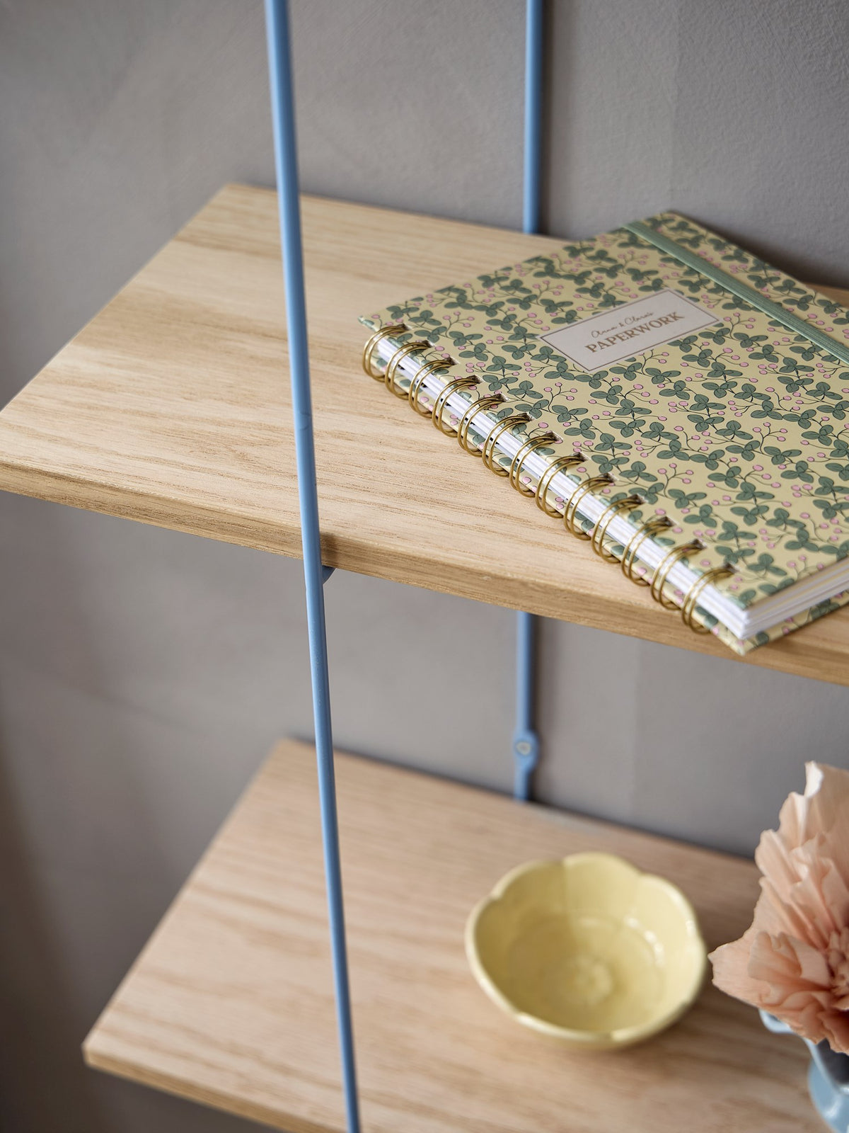 Tiered shelf