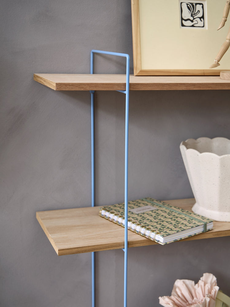 Tiered shelf