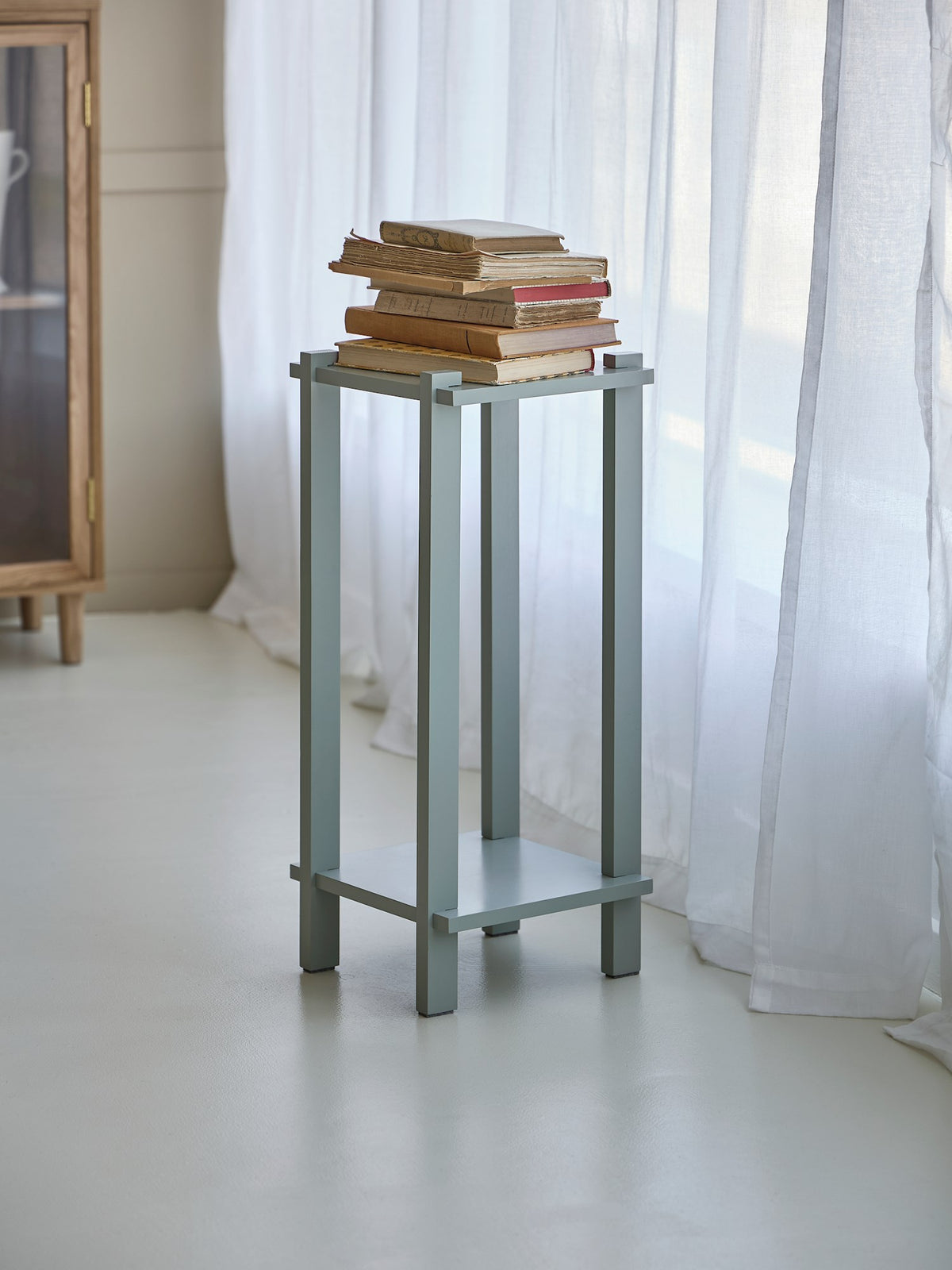 GLADE Plant stand