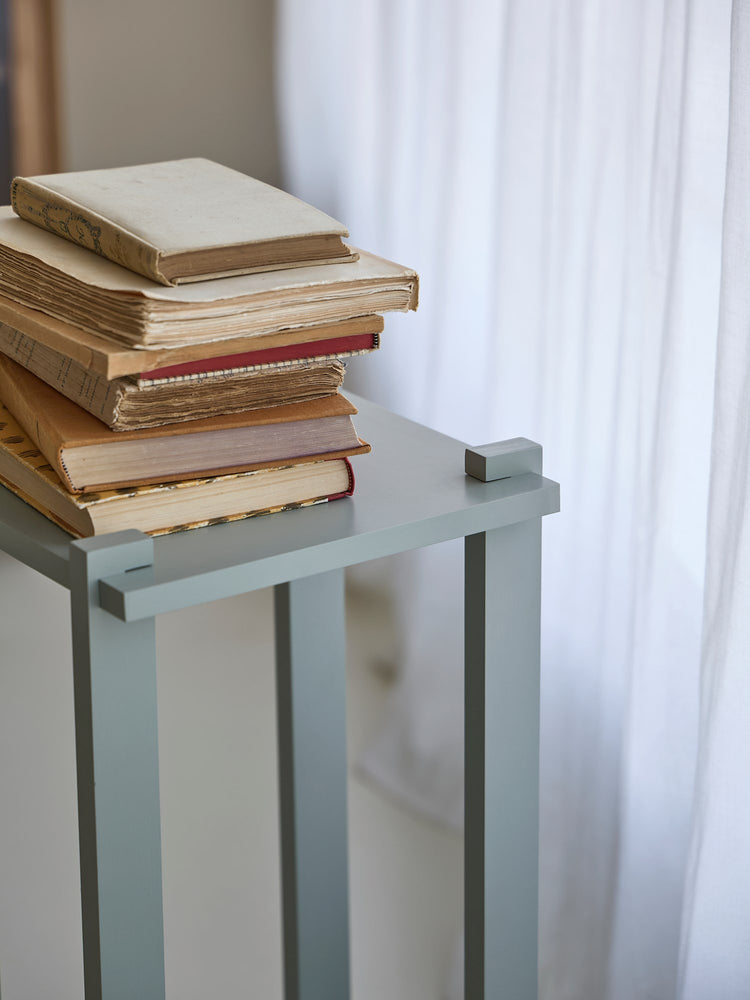 GLADE Plant stand
