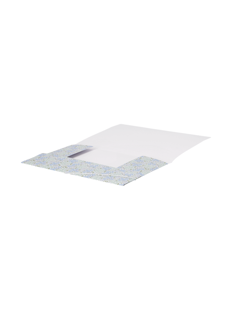 File folder with elastic