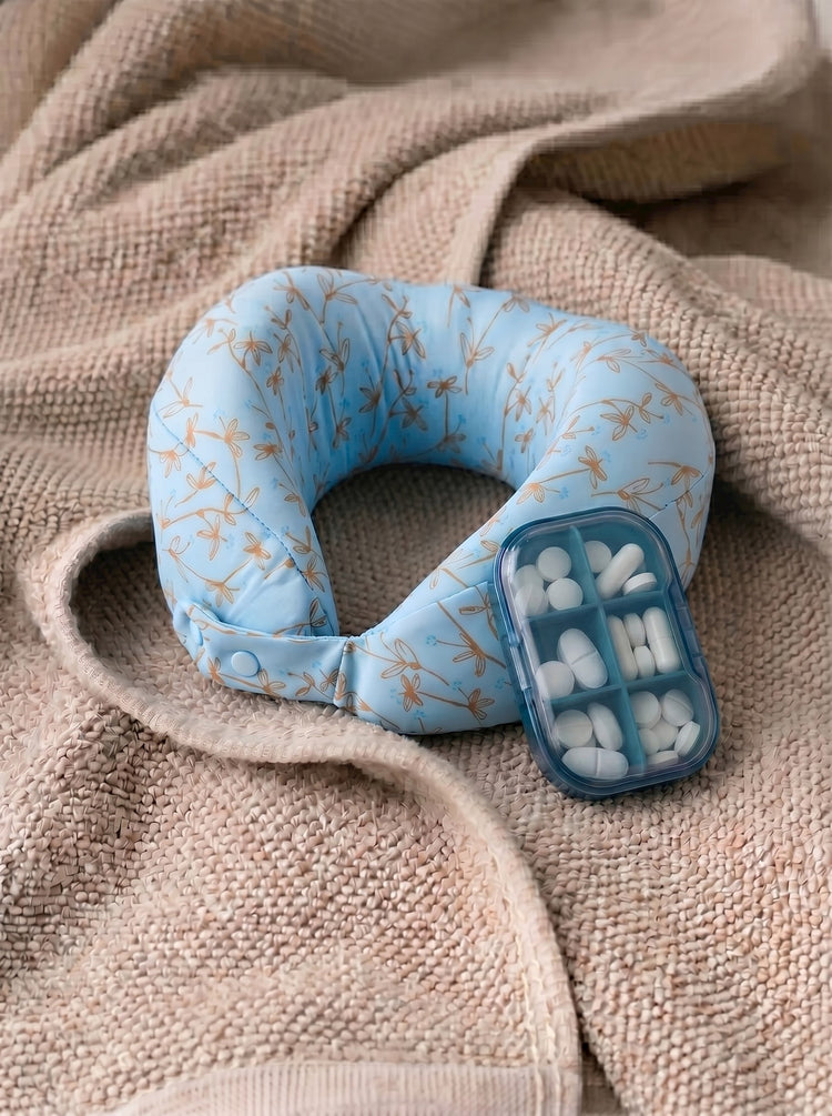 Foldable neck pillow