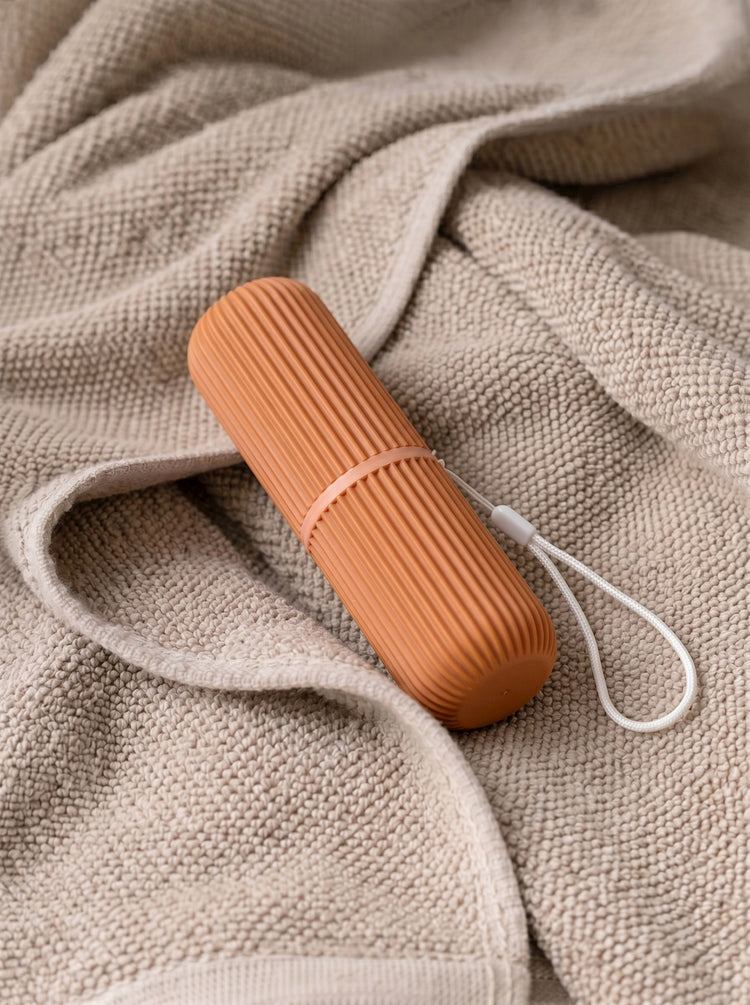 Travel toothbrush holder