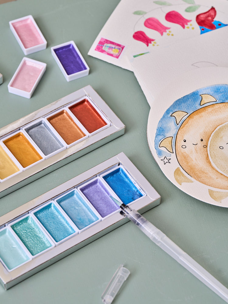 Watercolour paint set