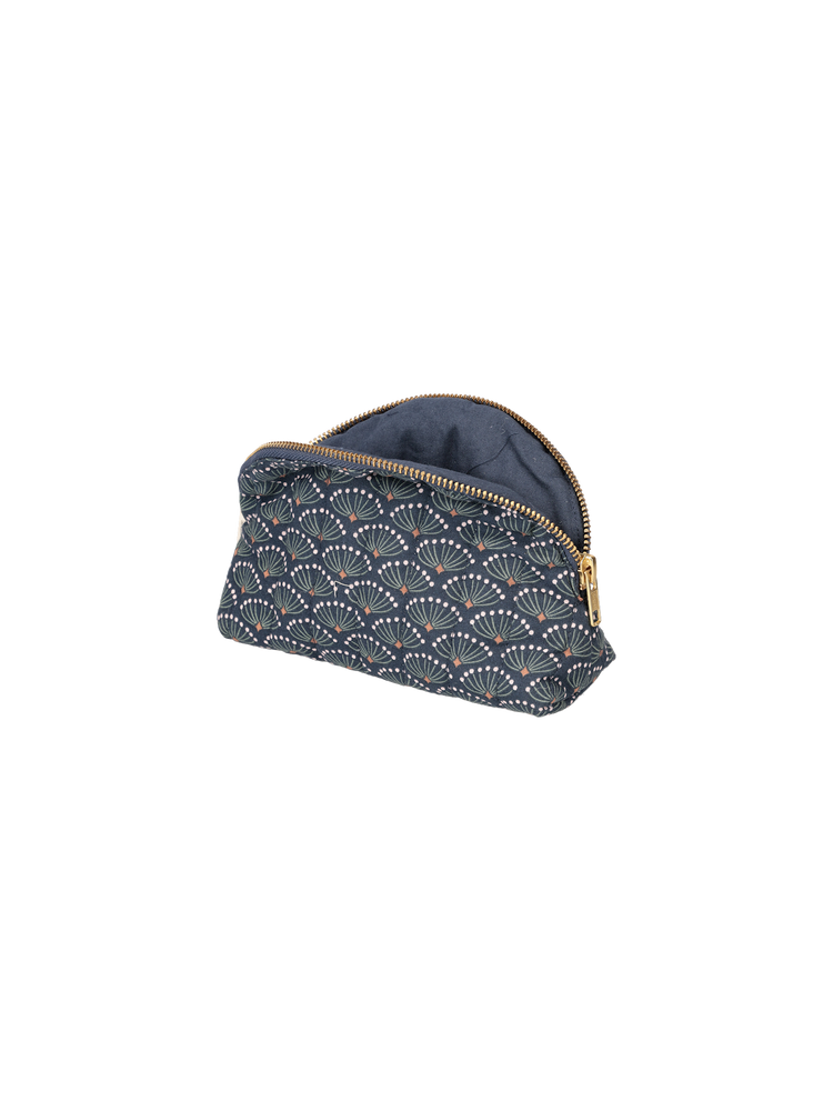 Cosmetic pouch
