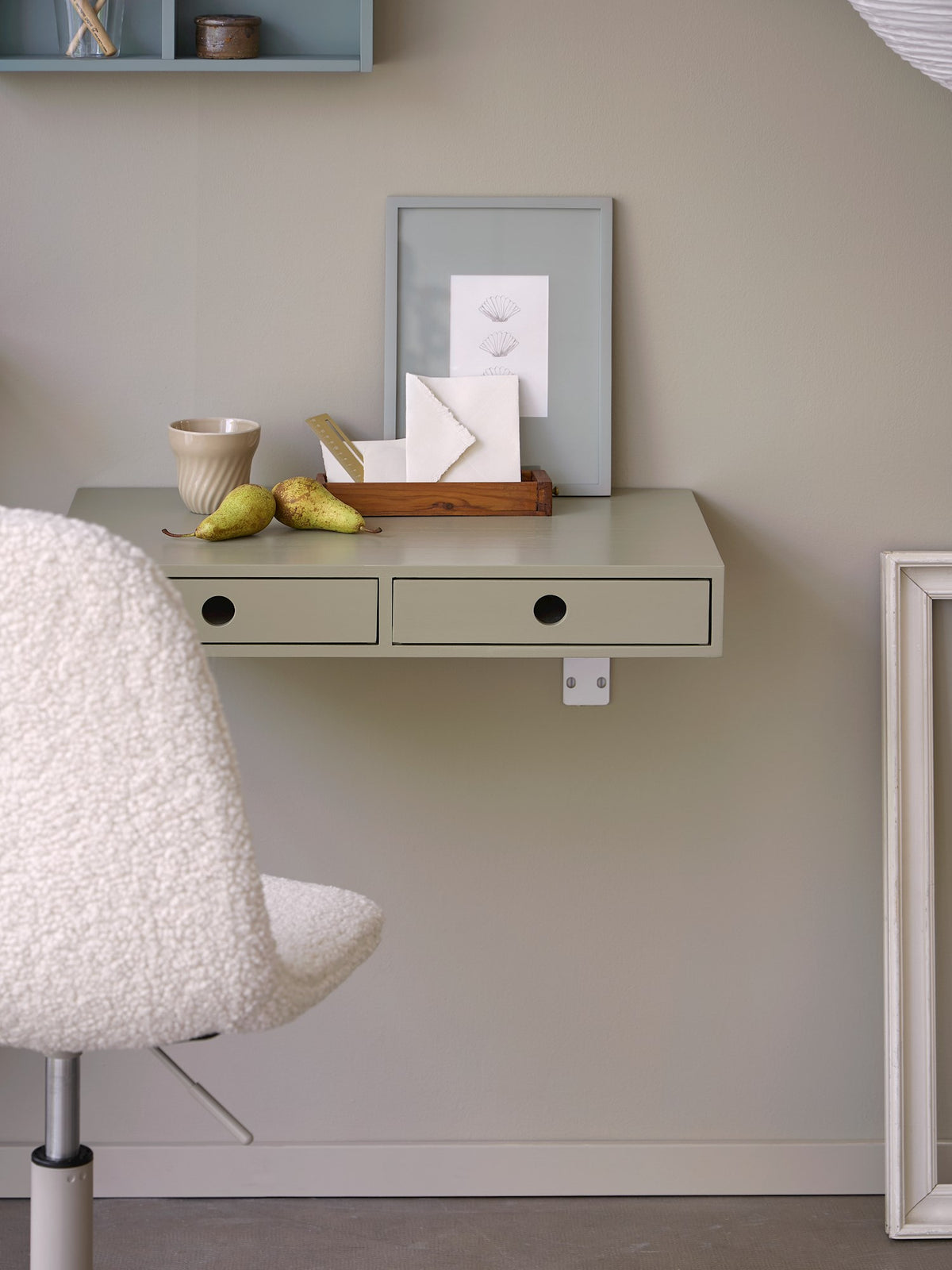 Wall desk