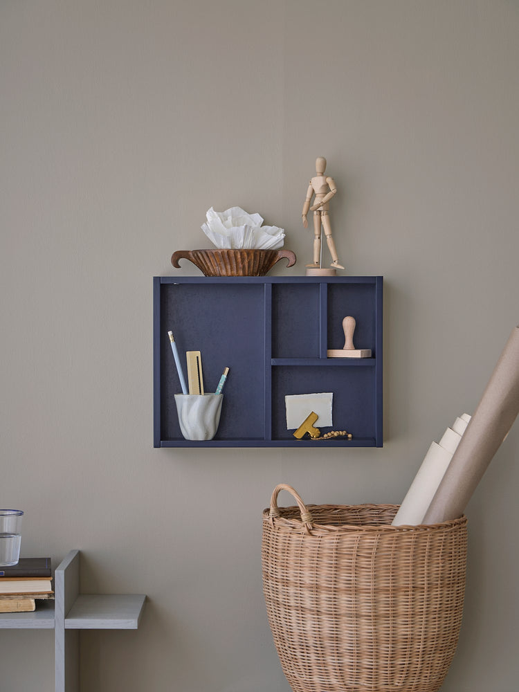 Wall shelf