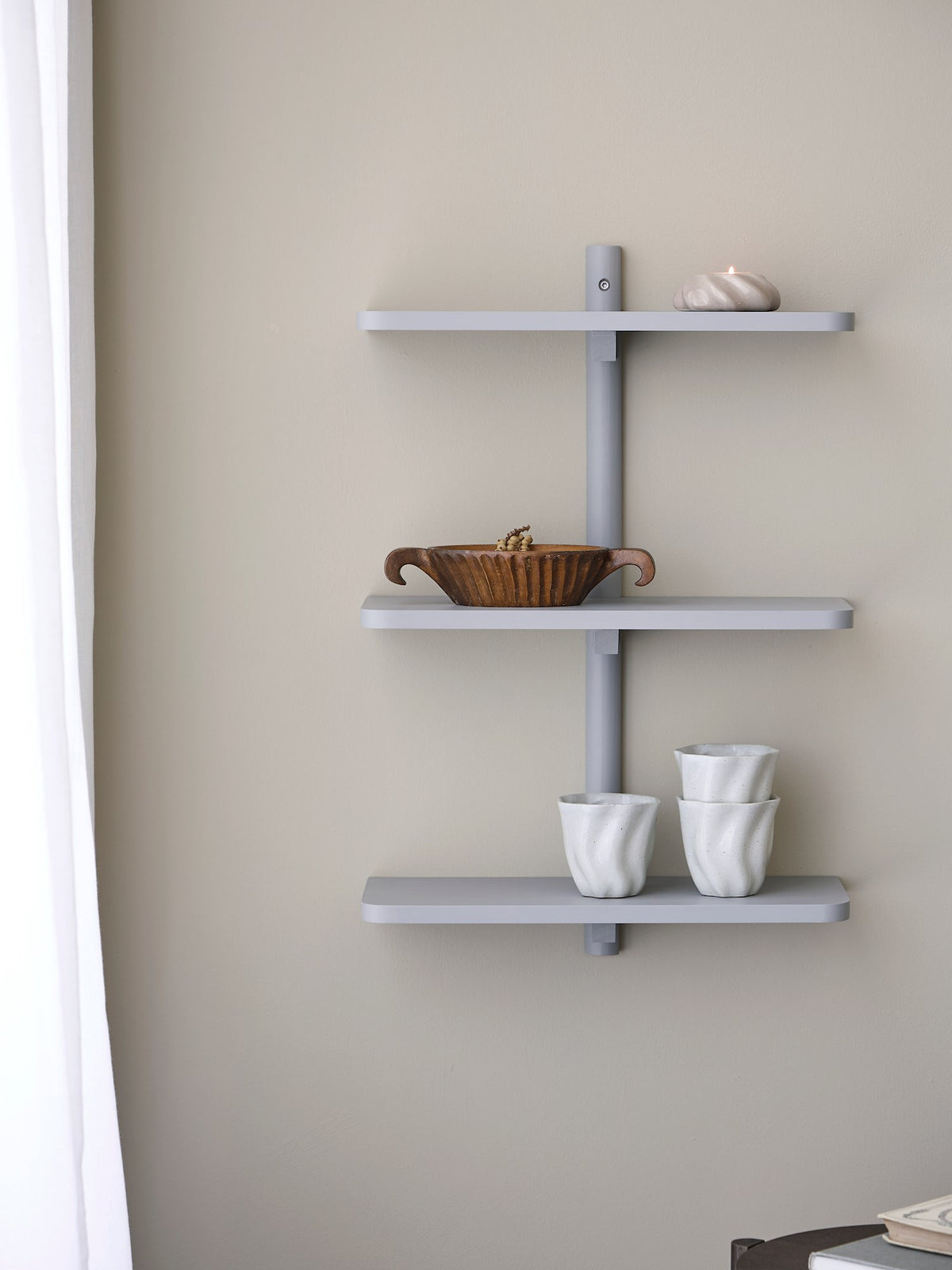Wall shelf