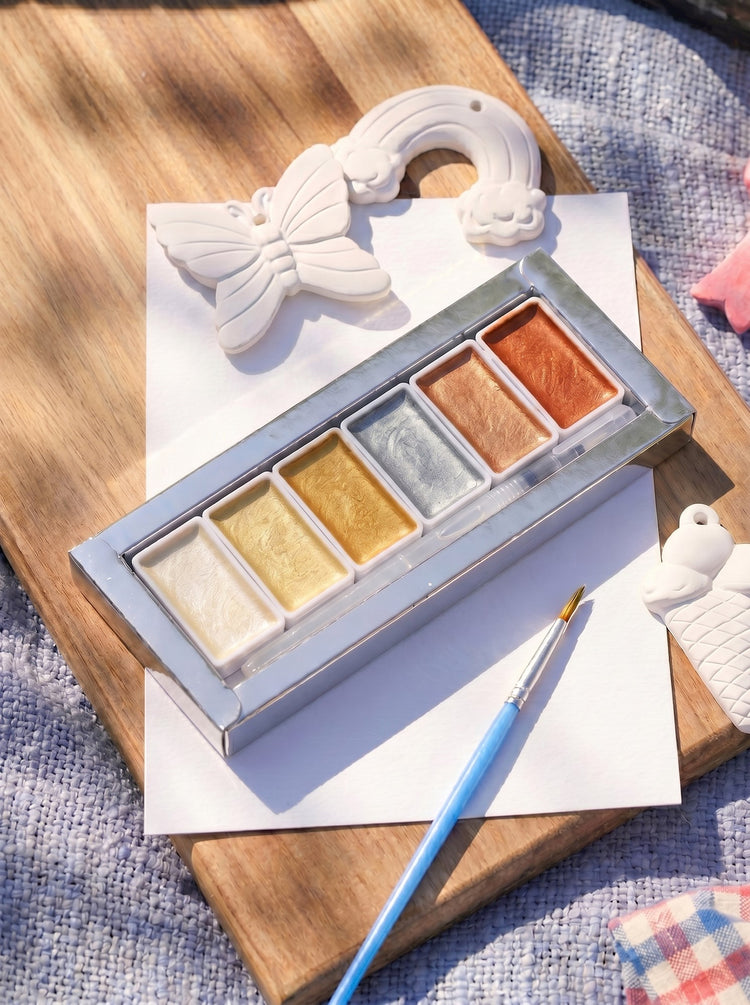 Watercolour paint set
