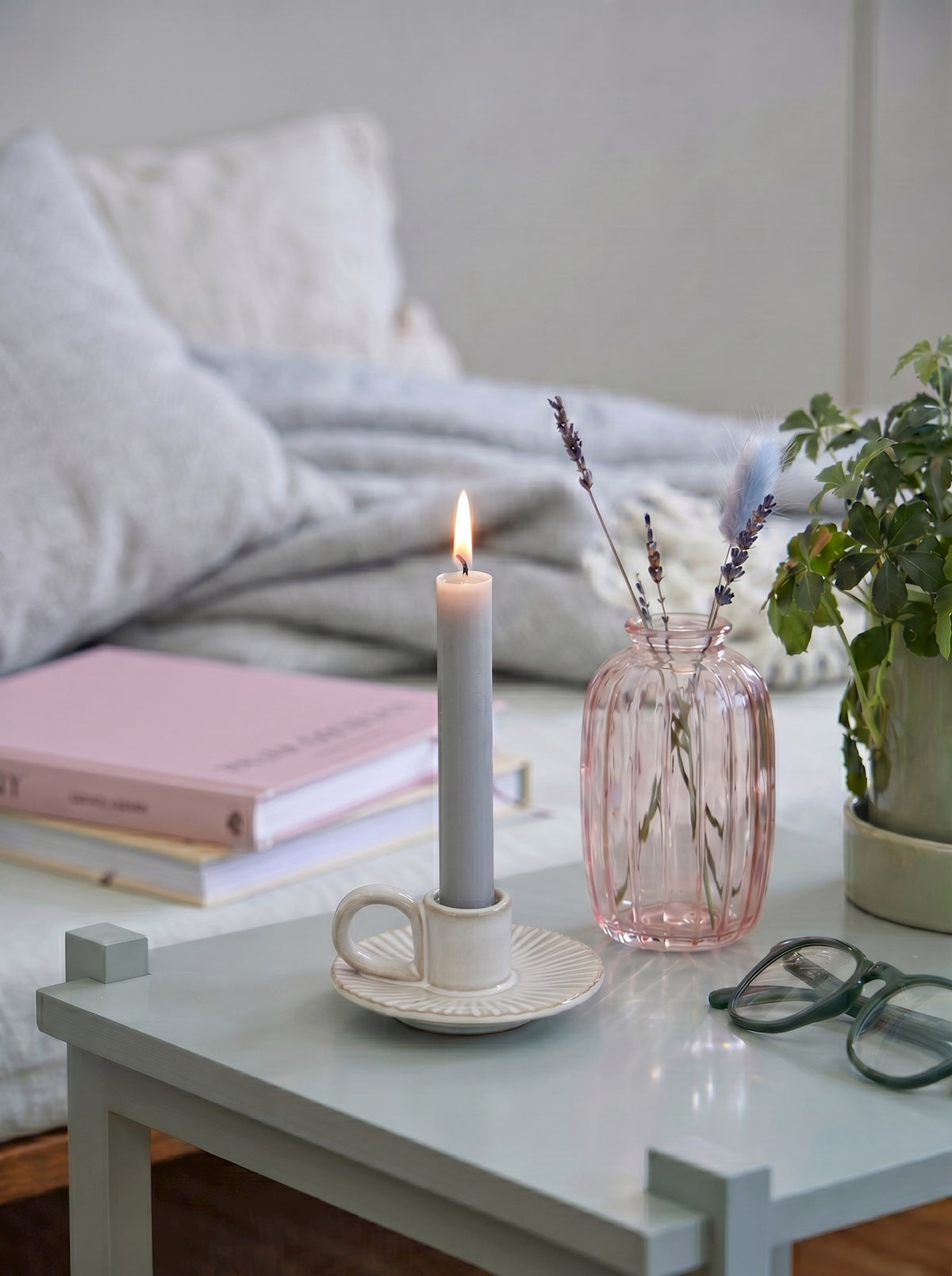 Candle holder