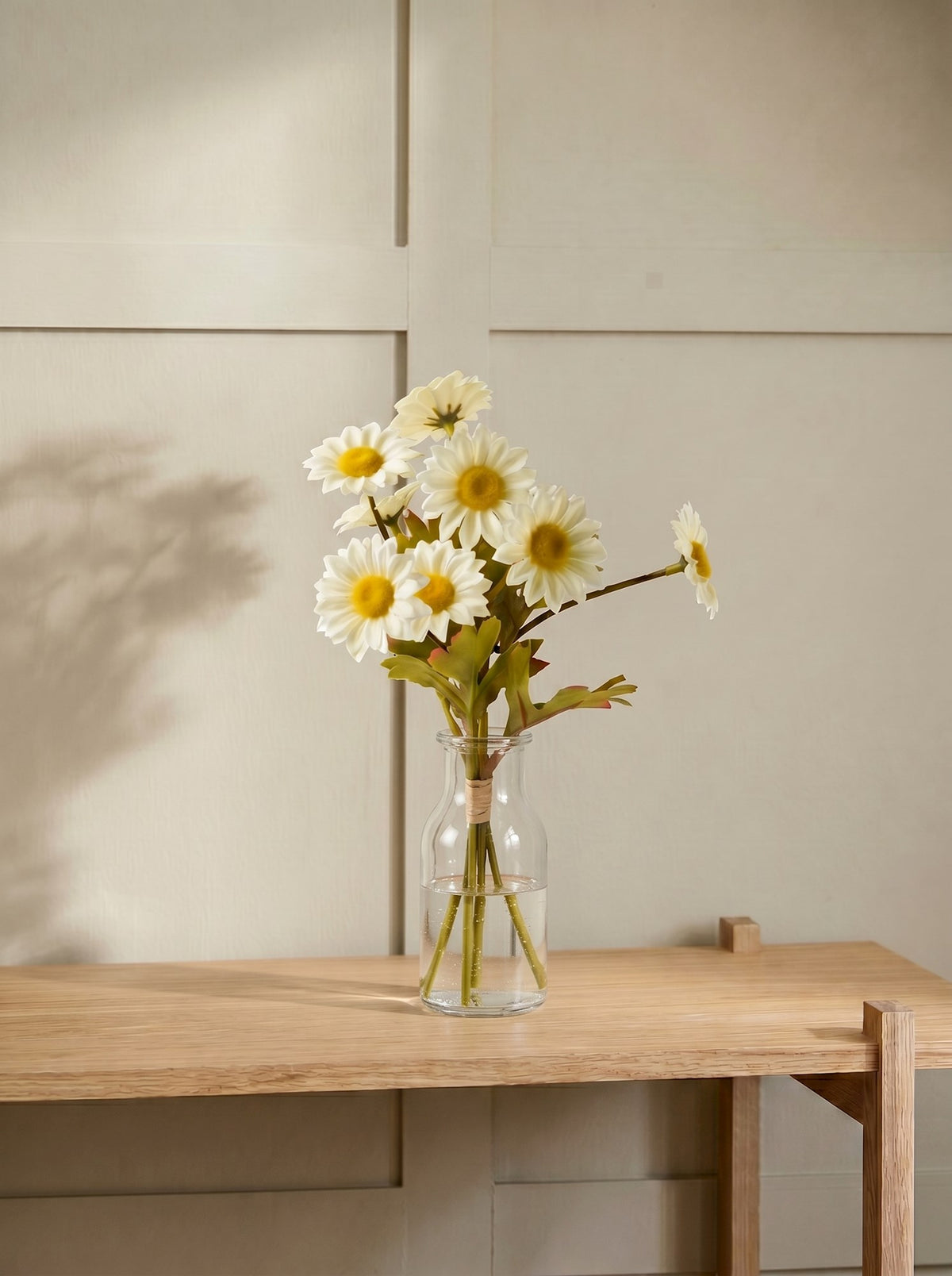 Artificial daisy bouquet