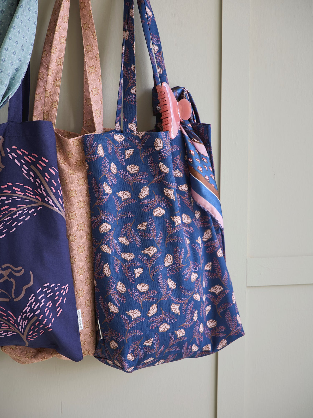 Tote bag
