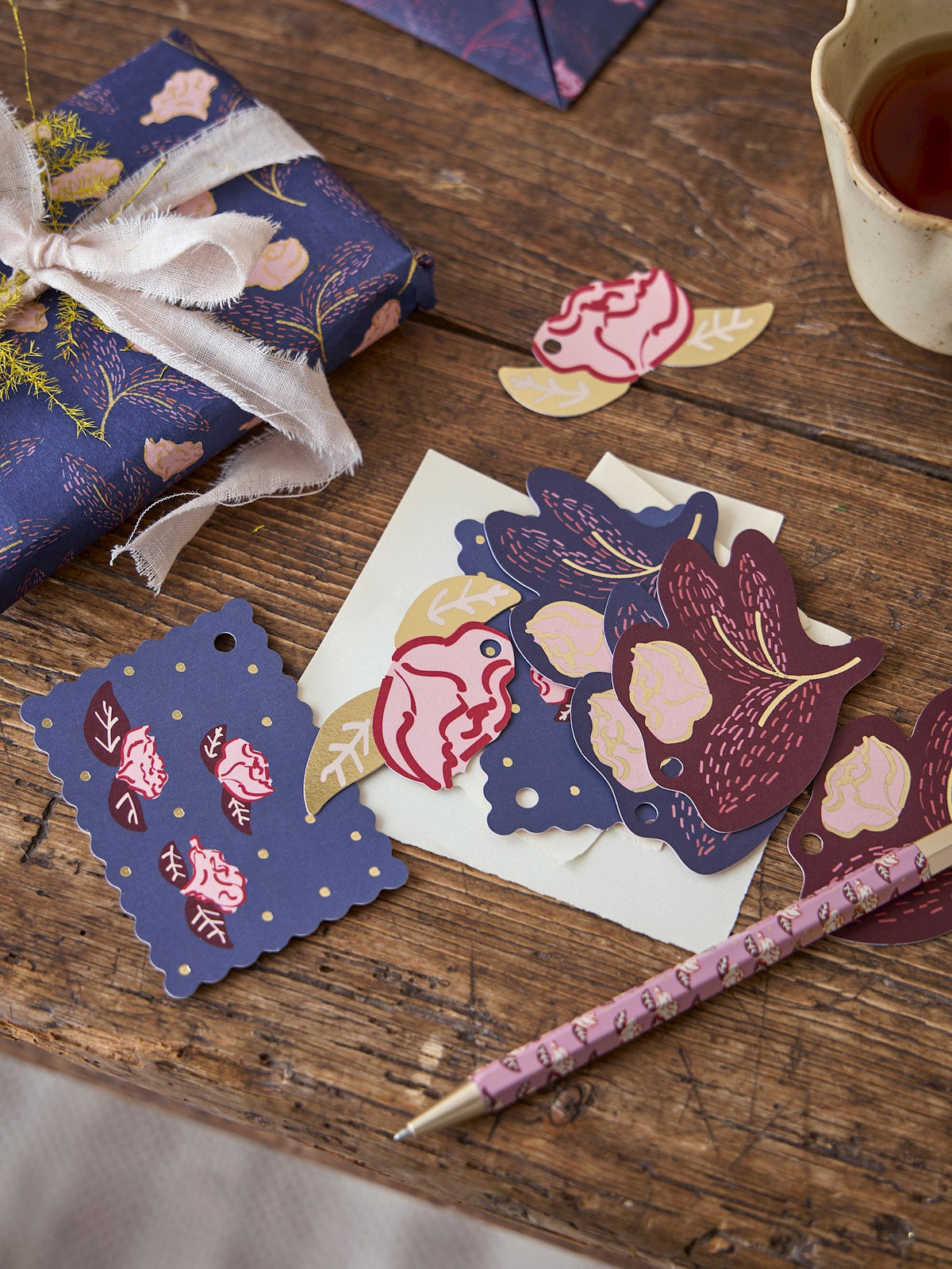 Gift tags Ø8