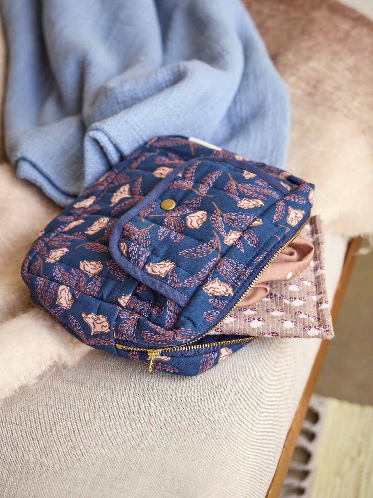 Cosmetic pouch