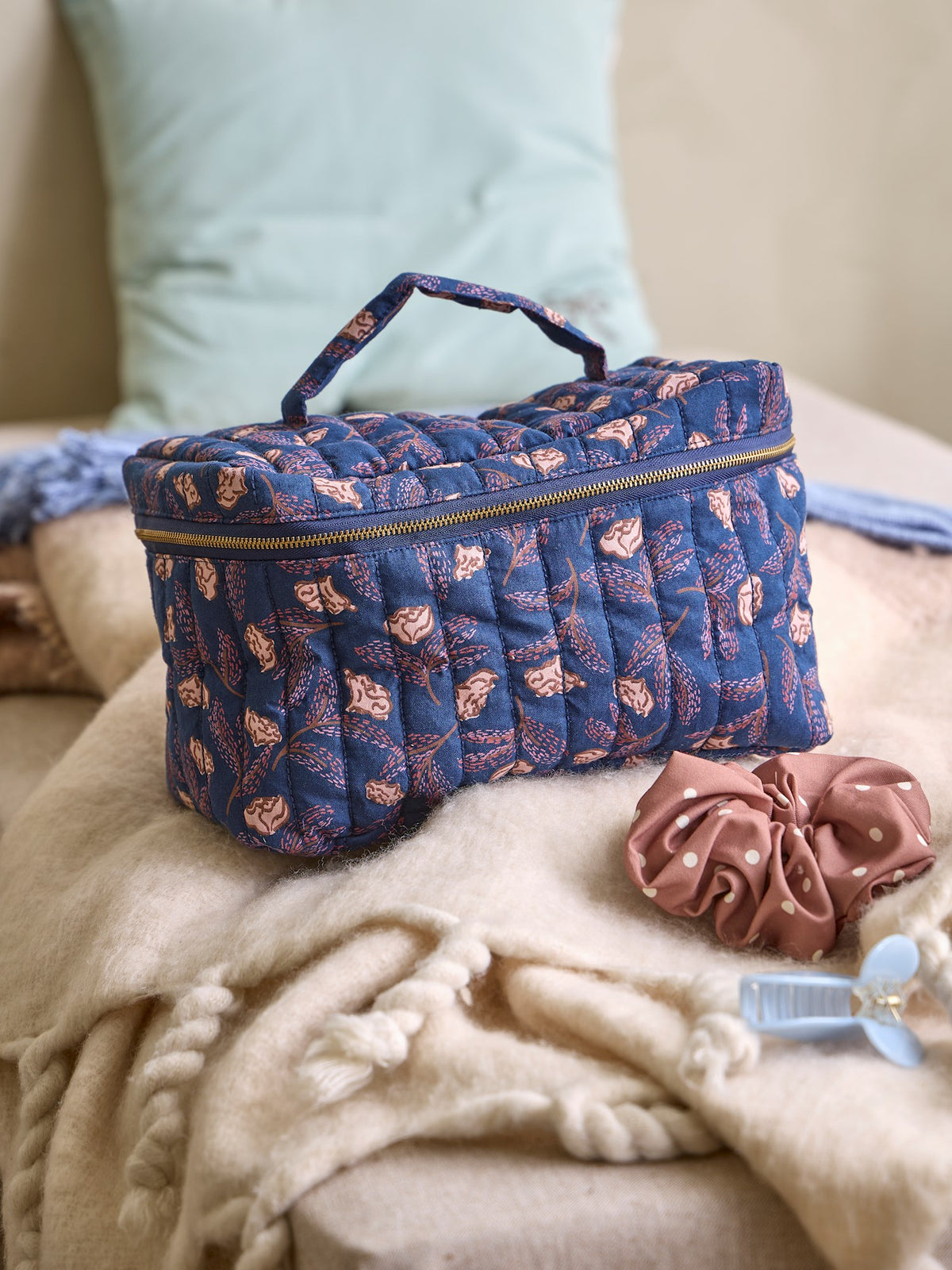 Quilted toiletry bag