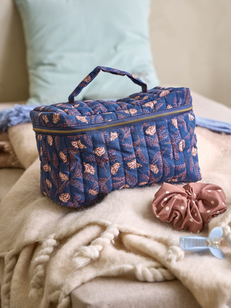 Quilted toiletry bag