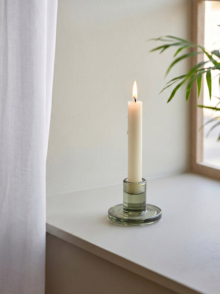 Candle holder