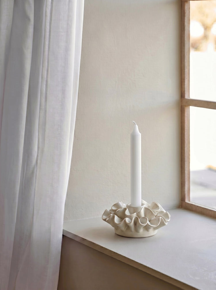 Candle holder