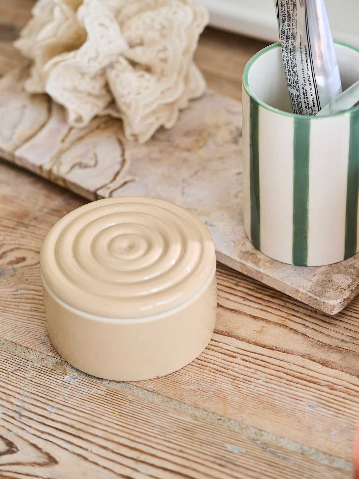 Decorative jar