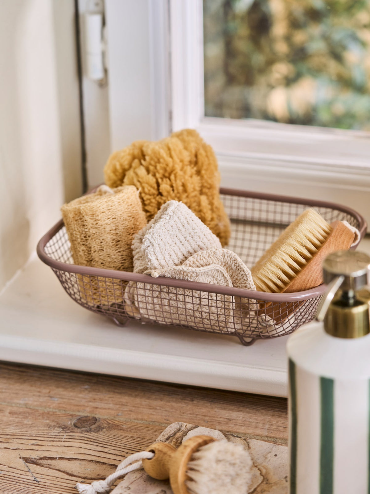 Wire basket
